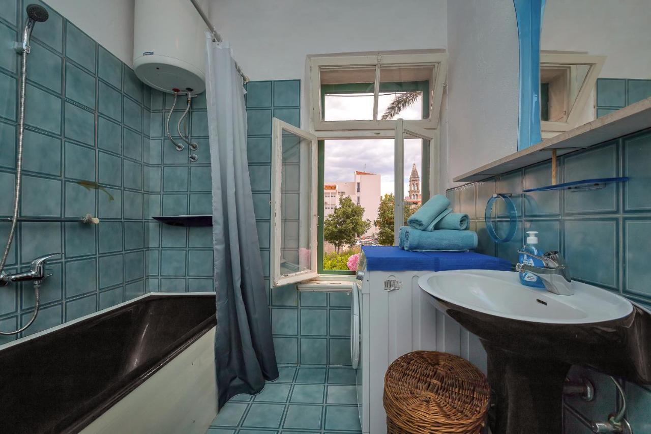 Apartman Montana, Town Centre Макарска Екстериор снимка
