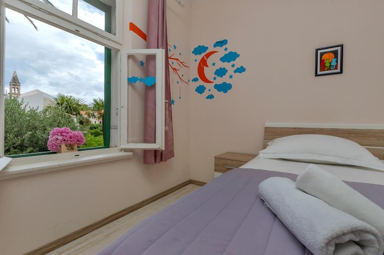 Apartman Montana, Town Centre Макарска Екстериор снимка
