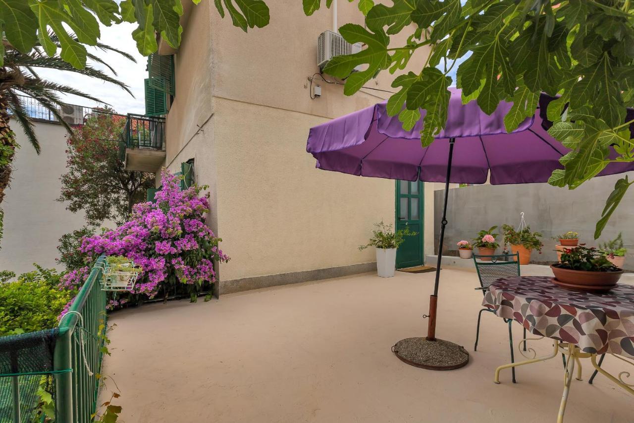 Apartman Montana, Town Centre Макарска Екстериор снимка