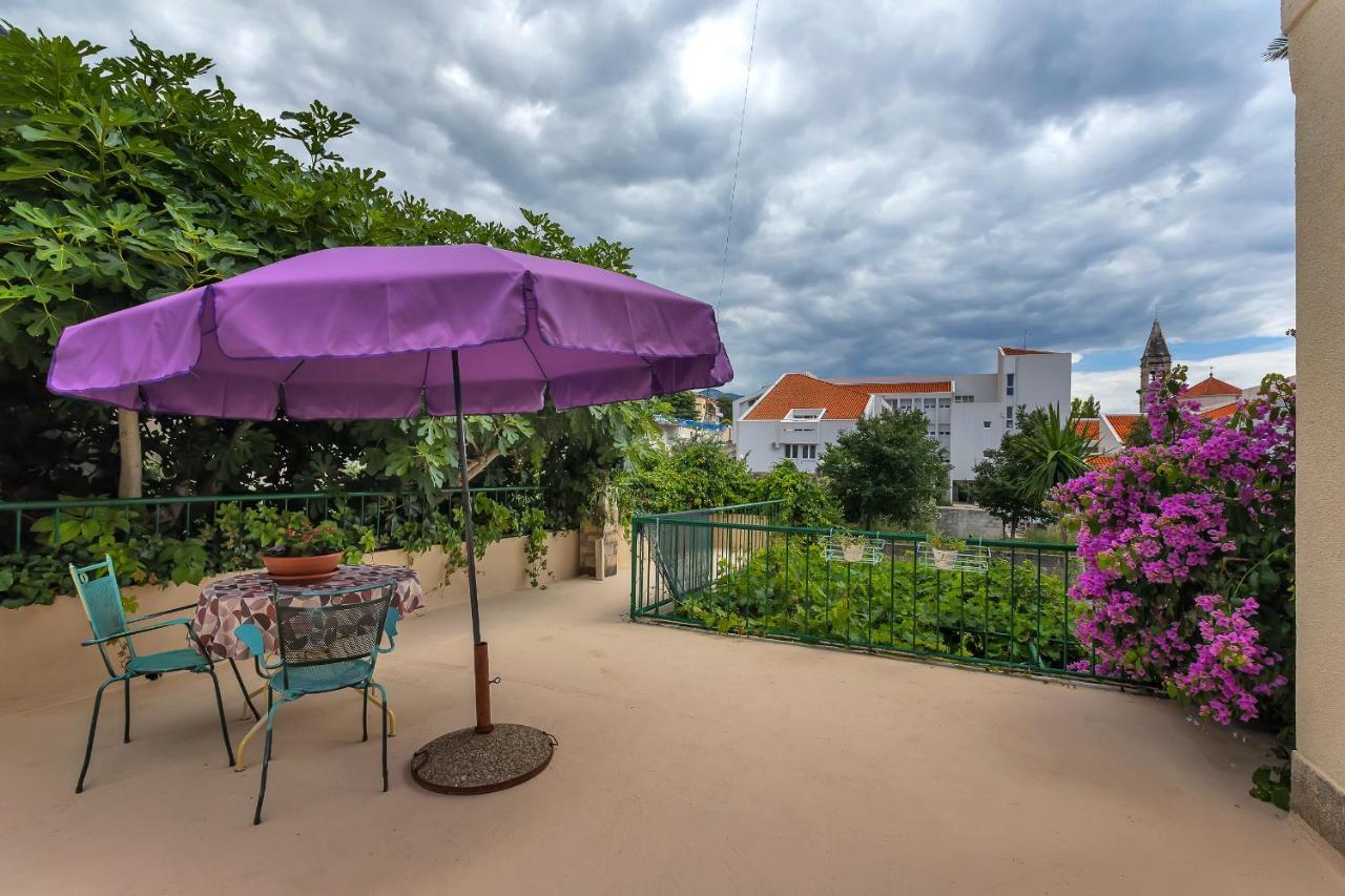 Apartman Montana, Town Centre Макарска Екстериор снимка